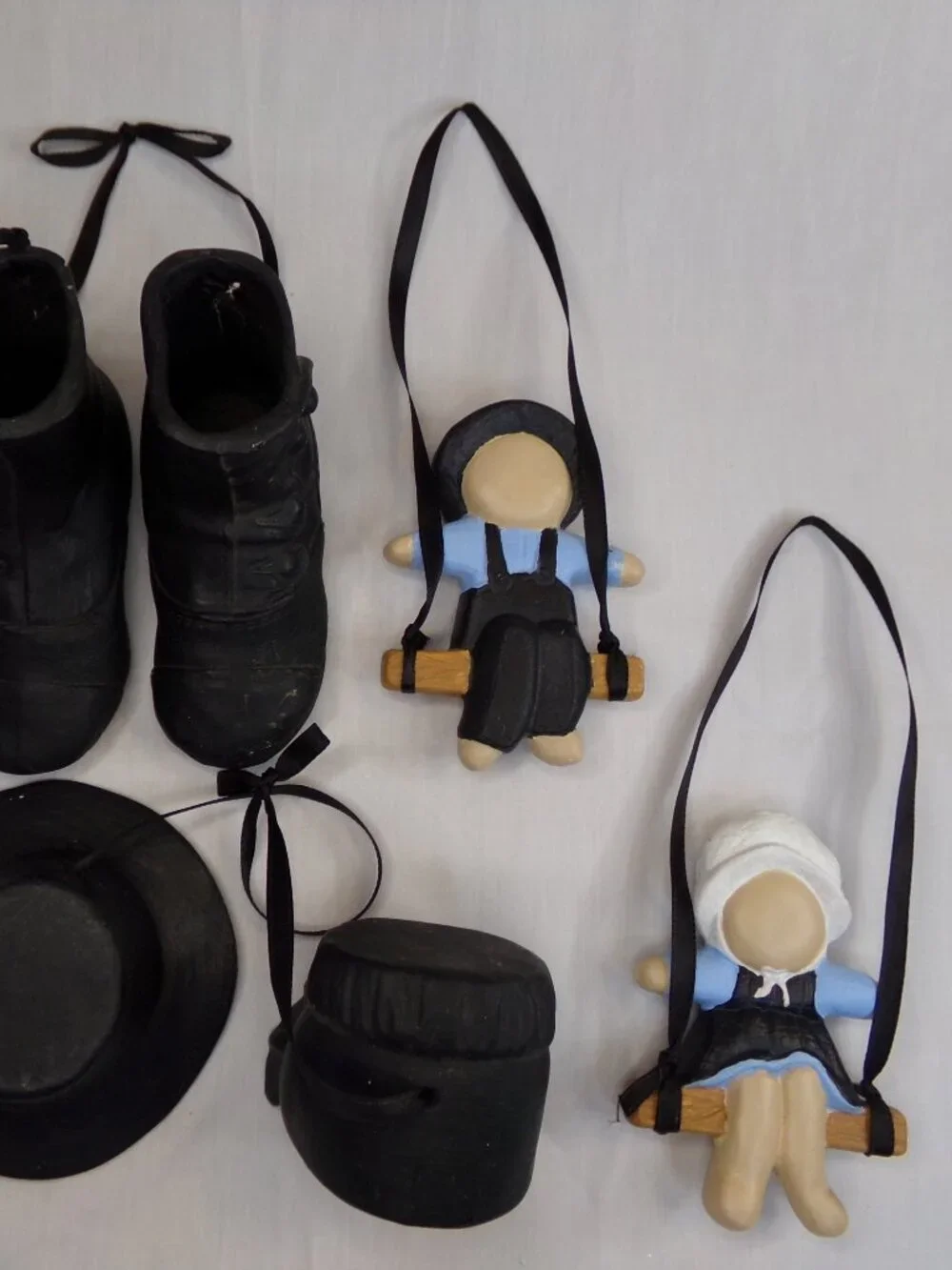 N/A amish hanging
